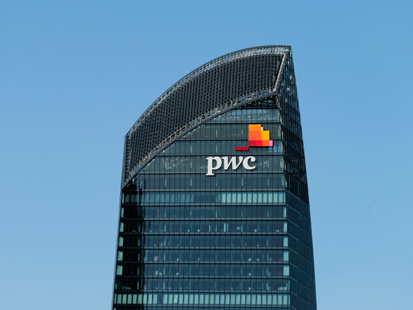Pricewaterhouse Coopers? ?Thoughtful Travel Programme? has cut the multinational corporation?s flight emissions by 76% since 2019.